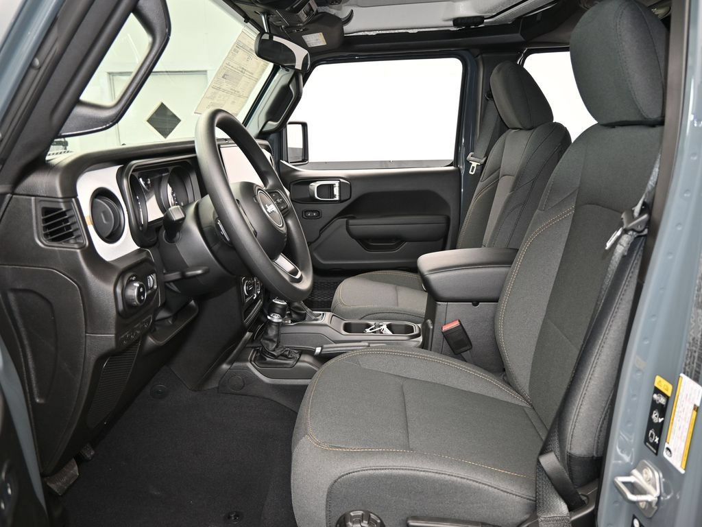 New 2026 Jeep Gladiator Sport AWD/4WD image 11