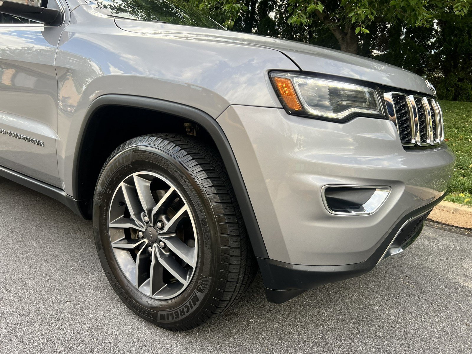 Used 2019 Jeep Grand Cherokee Limited w/ Luxury Group II AWD/4WD image 57
