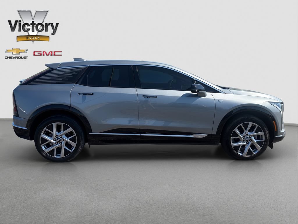 Used 2025 Cadillac Optiq Luxury 1 AWD/4WD image 7
