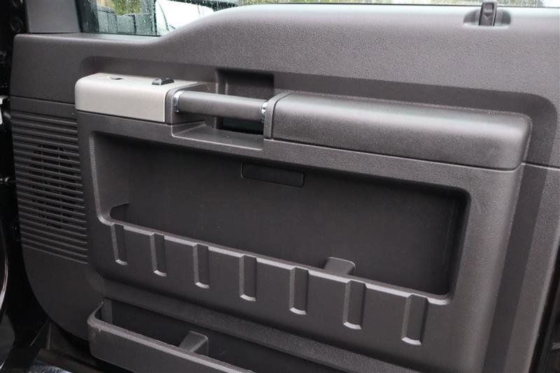 Used 2013 Ford F250 Lariat w/ Chrome Pkg image 10