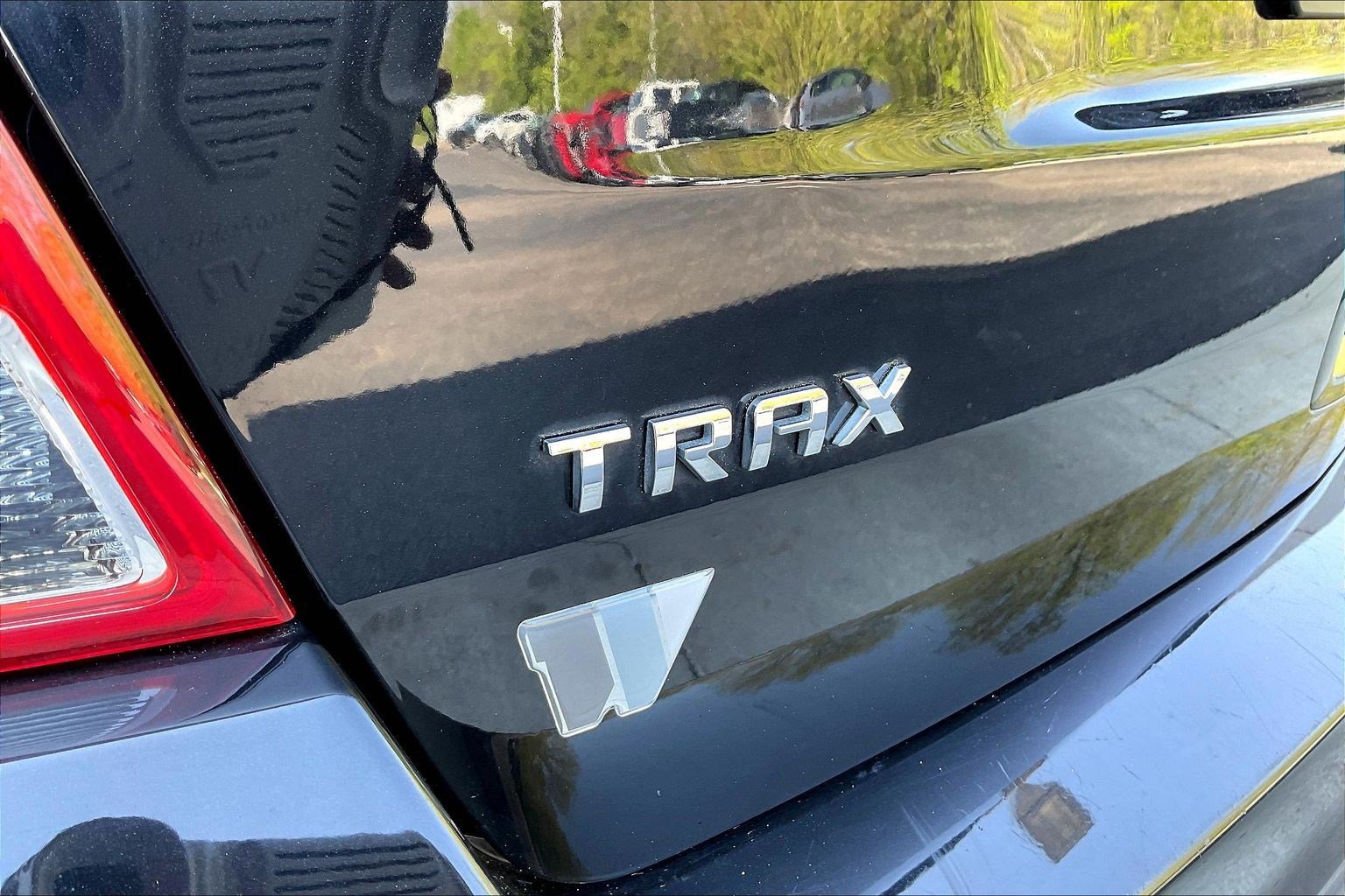 Used 2019 Chevrolet Trax LT w/ LT Convenience Package FWD image 23