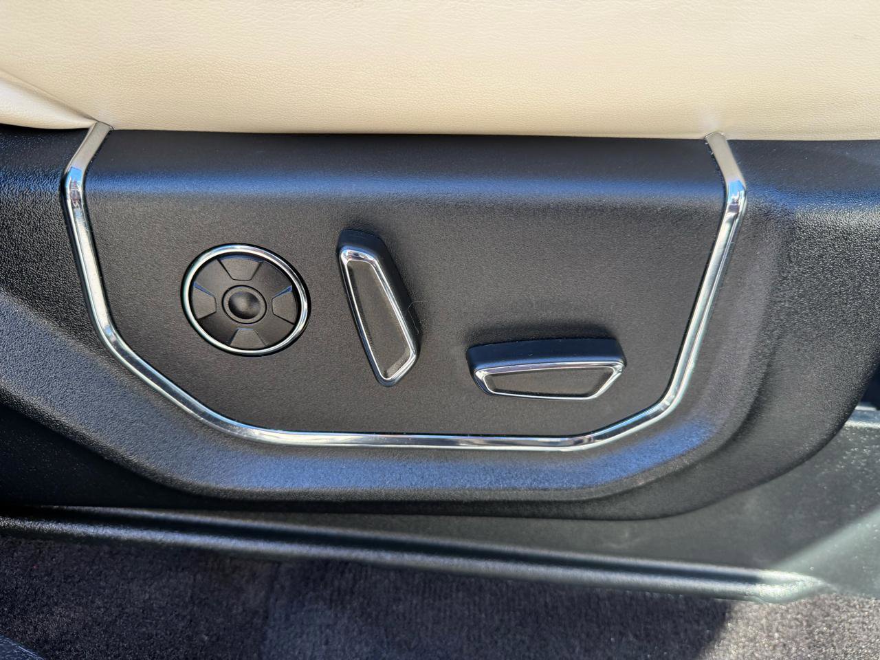 Used 2019 Ford Expedition Platinum image 26