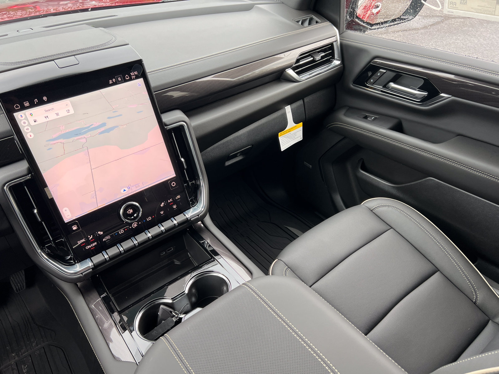 New 2026 GMC Yukon Elevation w/ LPO, Elevation Black Package AWD/4WD image 35