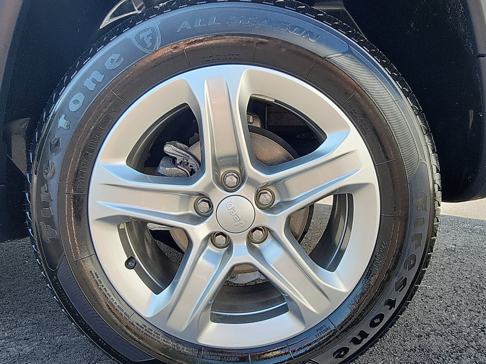 Used 2023 Jeep Compass Latitude AWD/4WD image 9