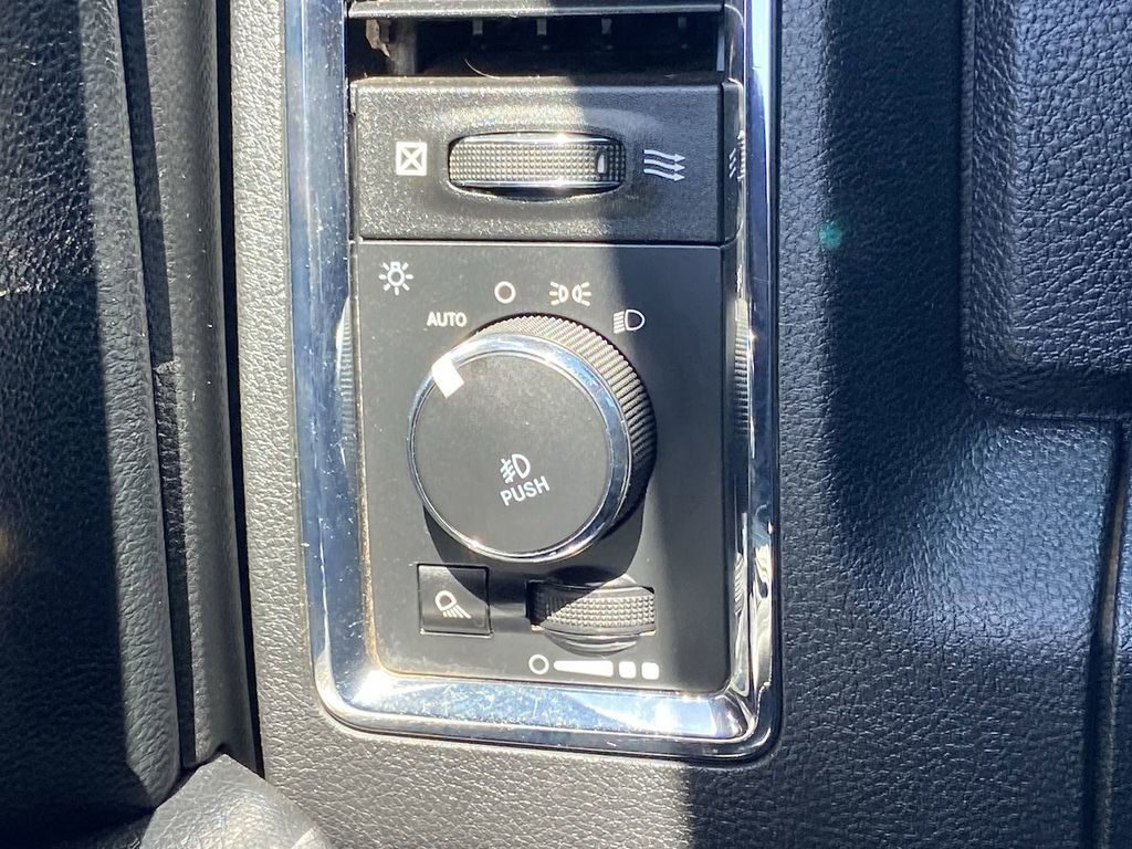 Used 2018 RAM 2500 Laramie AWD/4WD image 12