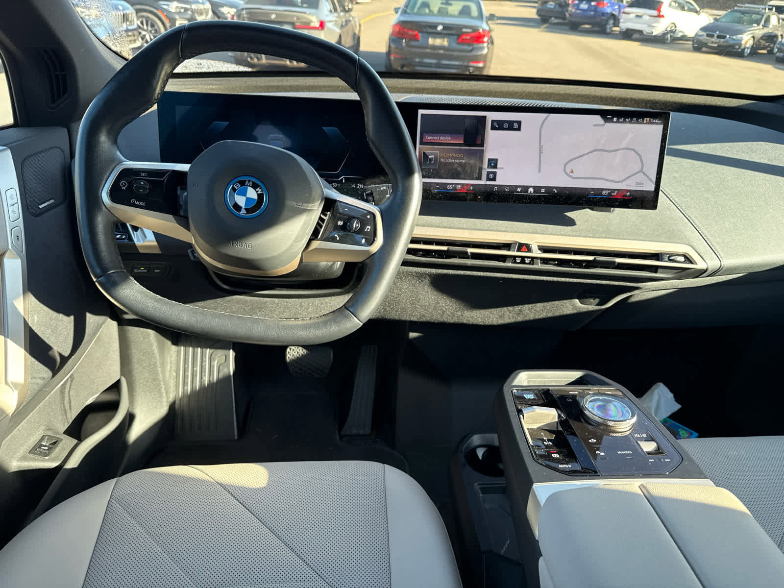 Used 2024 BMW iX xDrive50 w/ Sport Package image 7