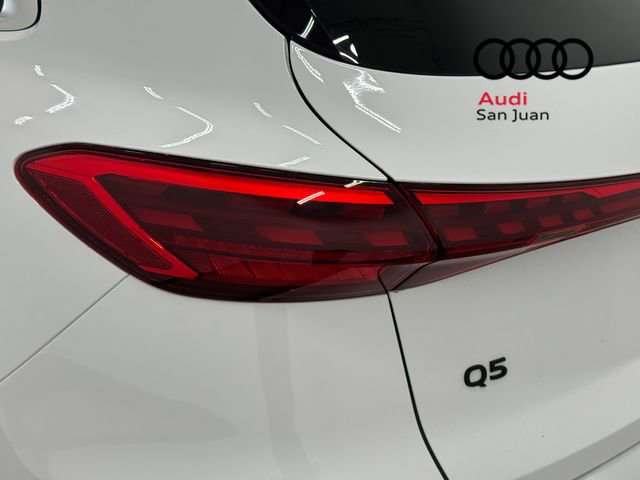 Used 2025 Audi Q5 Premium w/ Convenience Package image 8