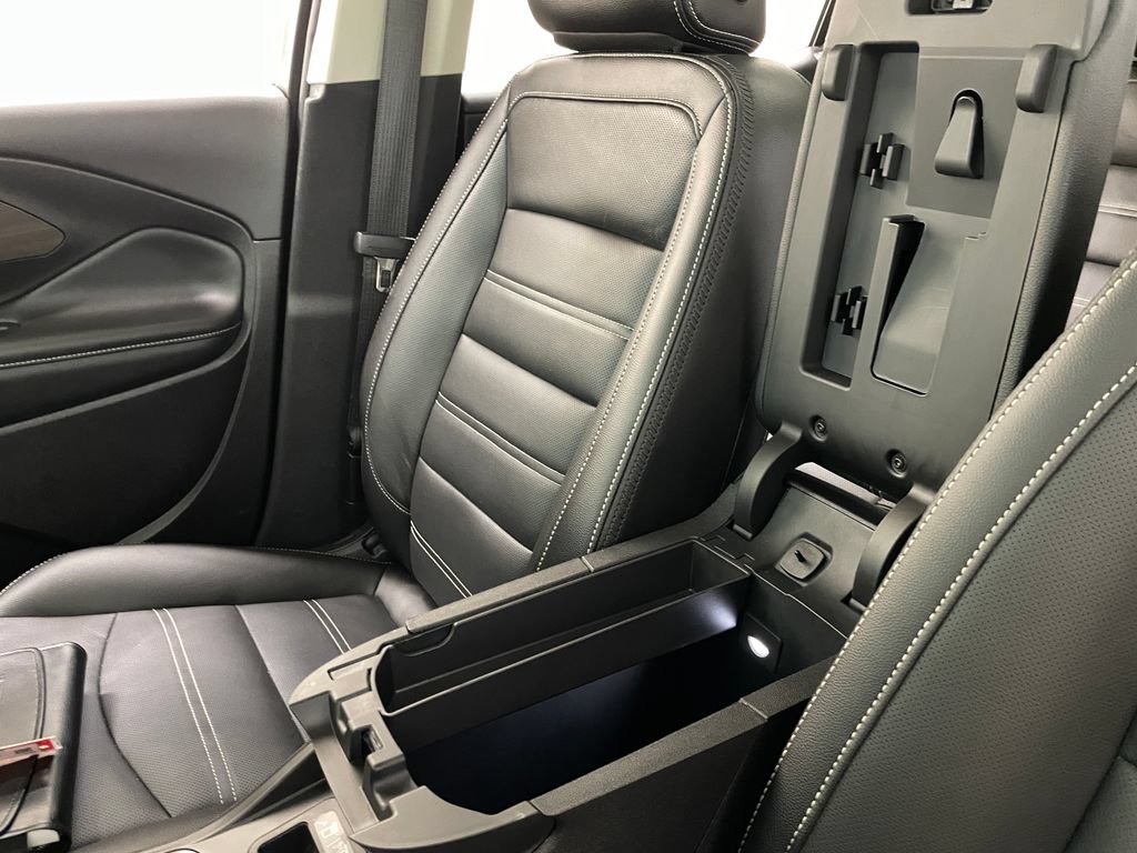 Certified 2024 GMC Terrain Denali w/ Denali Premium Package AWD/4WD image 36