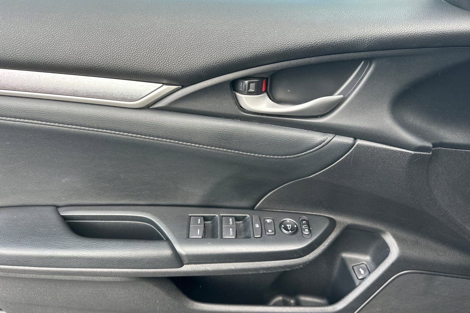 Used 2016 Honda Civic EX-L image 10