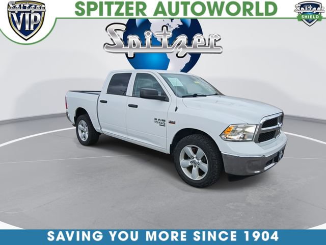 Used 2022 RAM 1500 Classic SLT image 2