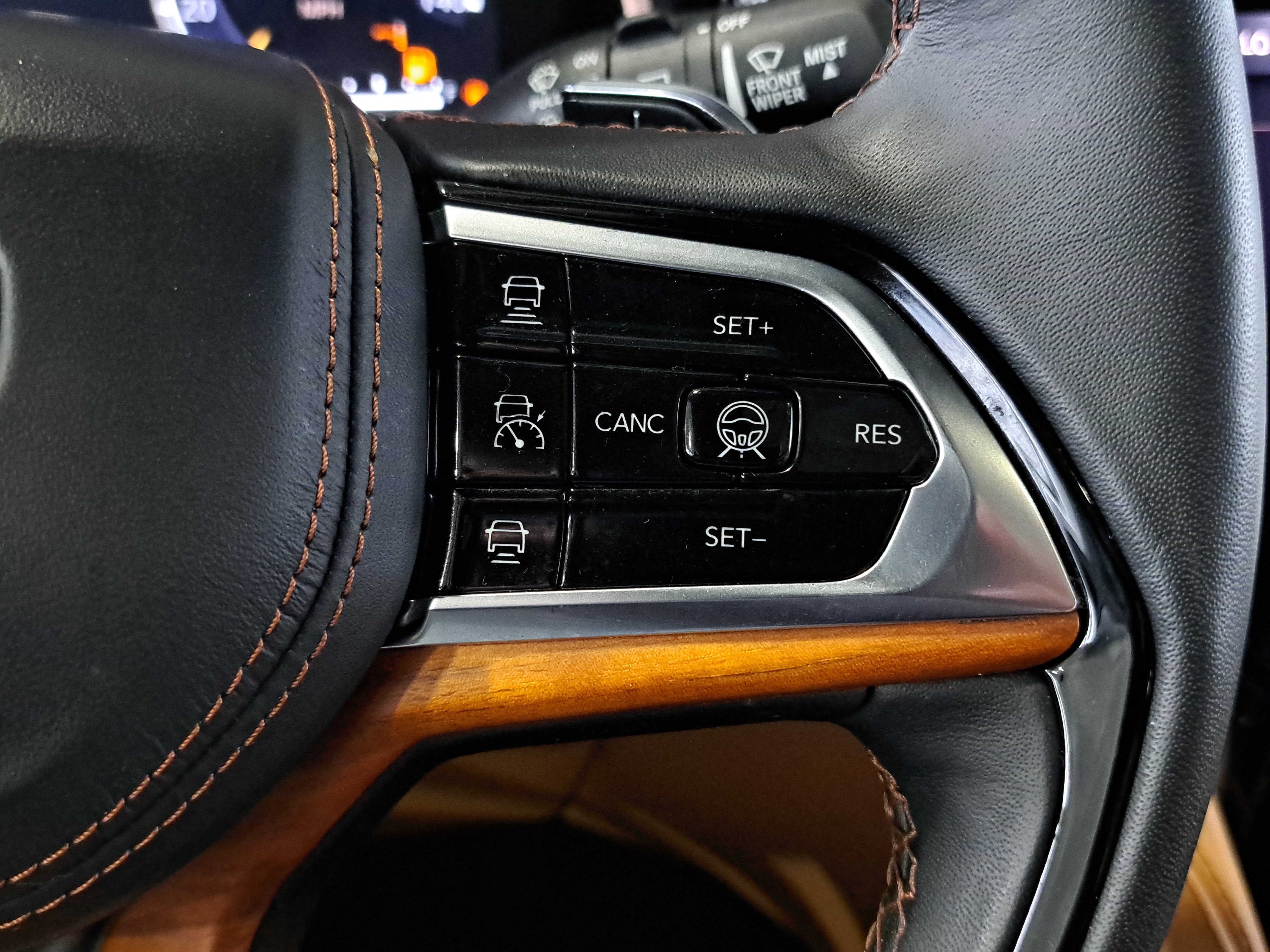 Certified 2024 Jeep Grand Cherokee Summit AWD/4WD image 25