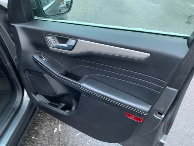 Used 2022 Ford Escape SEL w/ Technology Package image 16