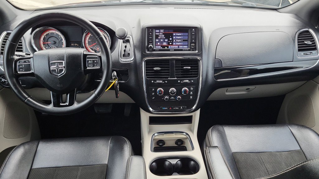 Used 2019 Dodge Grand Caravan SXT image 29
