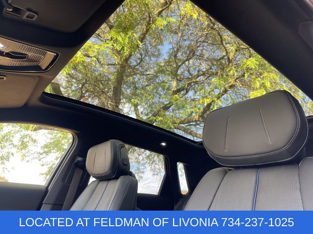 Used 2025 Cadillac Lyriq Luxury image 19