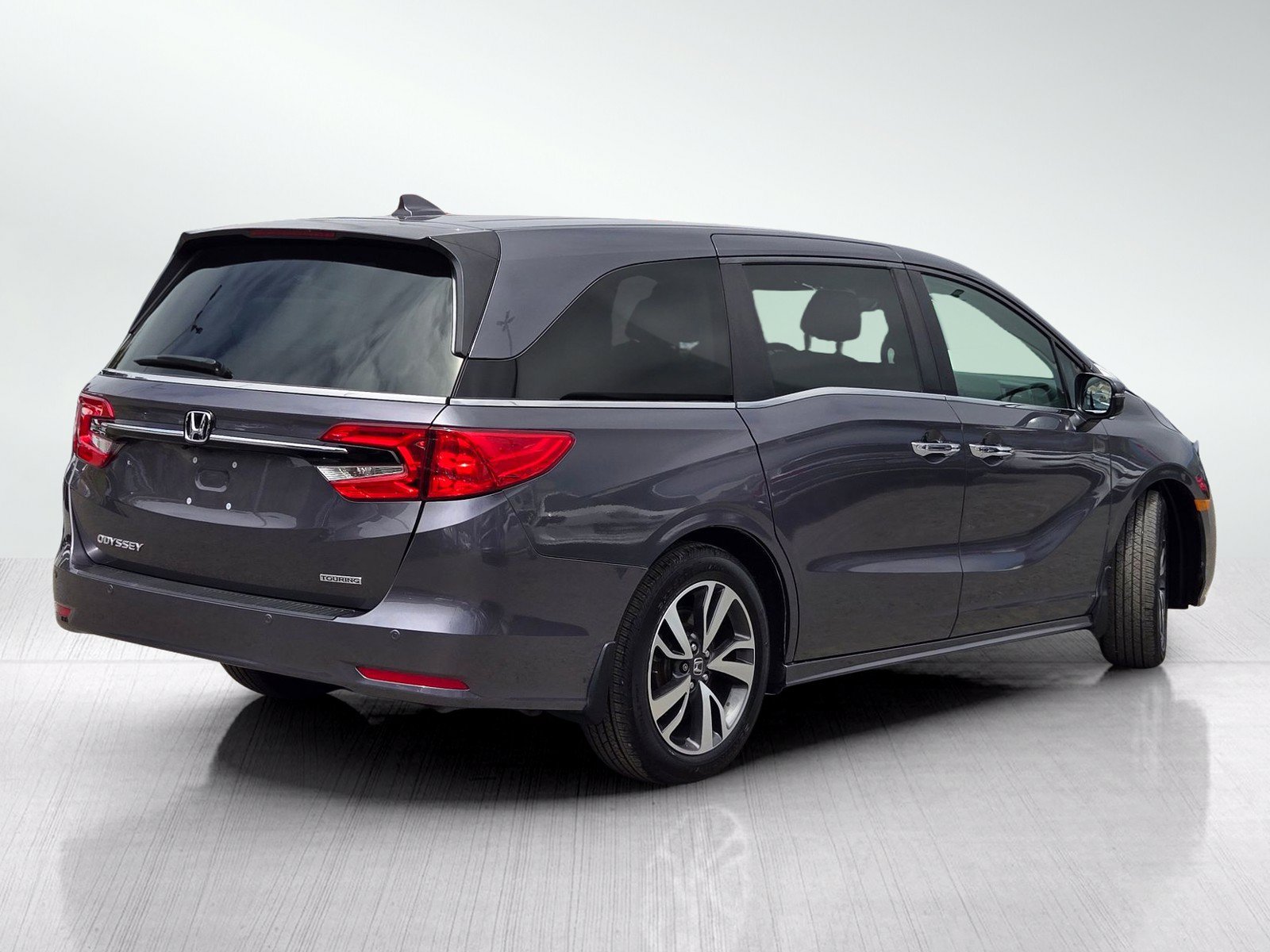 Used 2023 Honda Odyssey Touring image 4