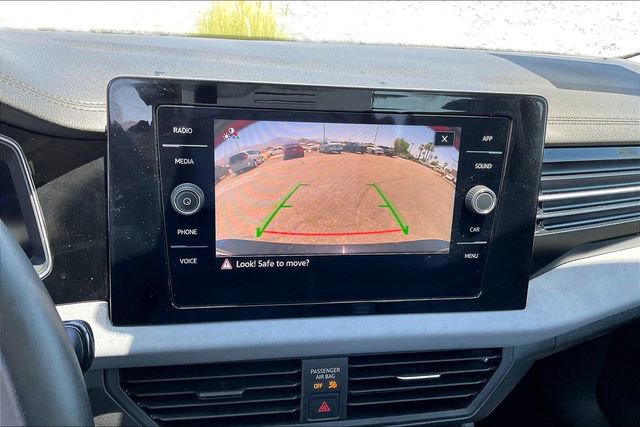 Used 2025 Volkswagen Jetta SE FWD image 21