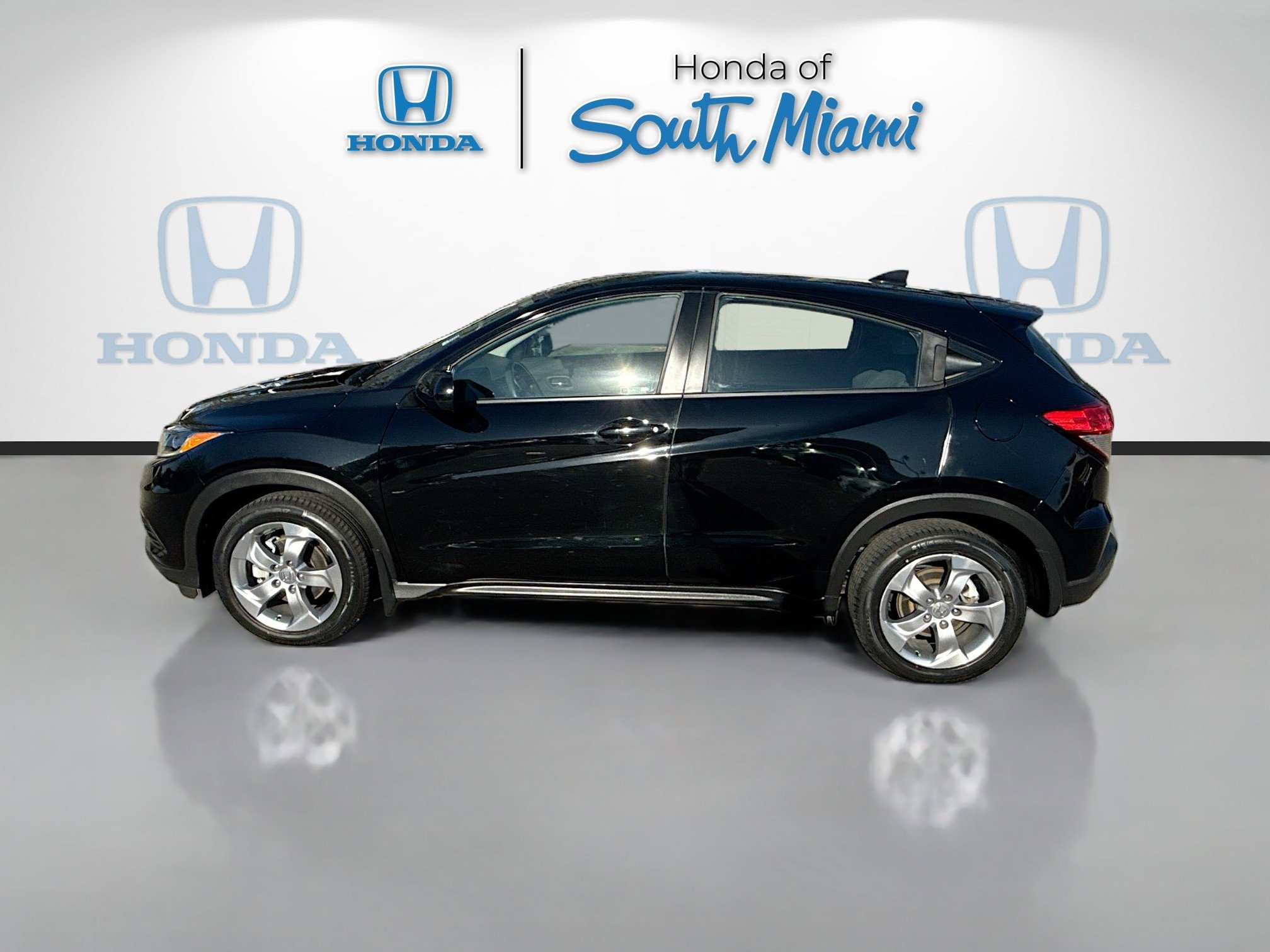 Certified 2022 Honda HR-V LX image 4
