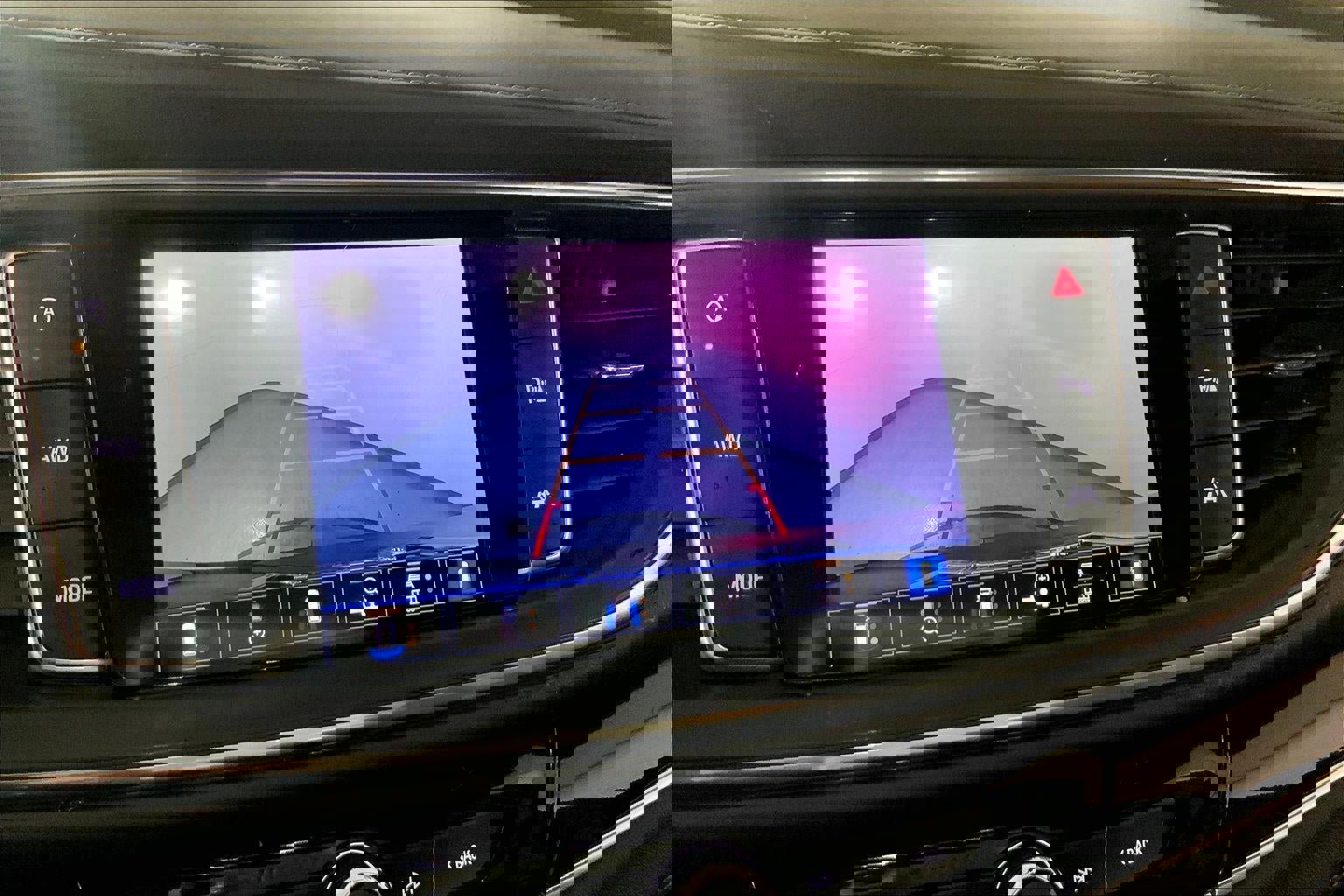 Used 2022 Buick Enclave Avenir w/ Avenir Technology Package image 21