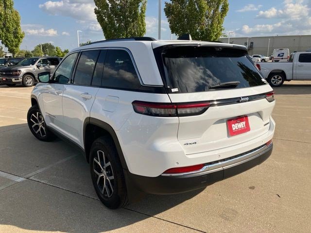 Certified 2023 Jeep Grand Cherokee Limited w/ Luxury Tech Group II AWD/4WD image 8