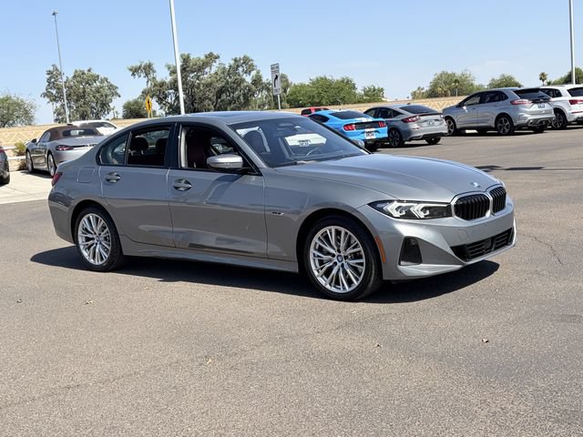 Used 2023 BMW 330e xDrive w/ Premium Package AWD/4WD image 4