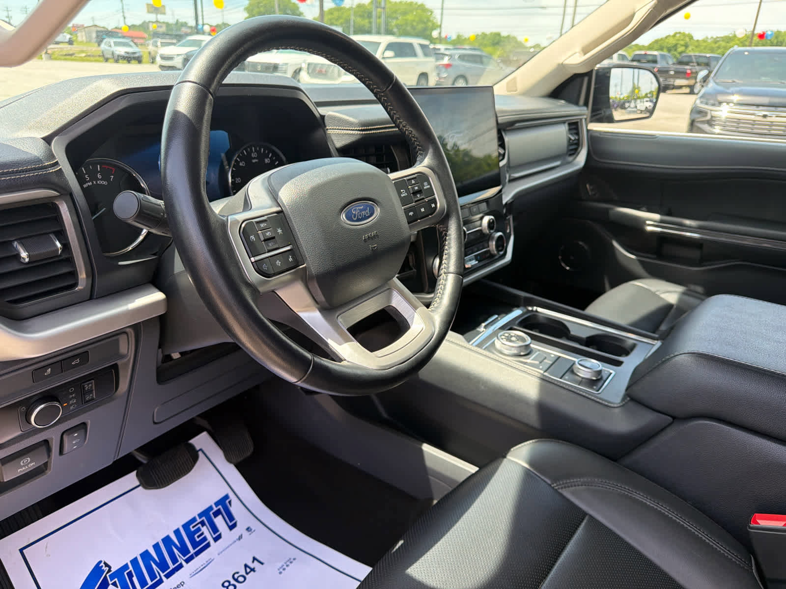 Used 2024 Ford Expedition XLT AWD/4WD image 15