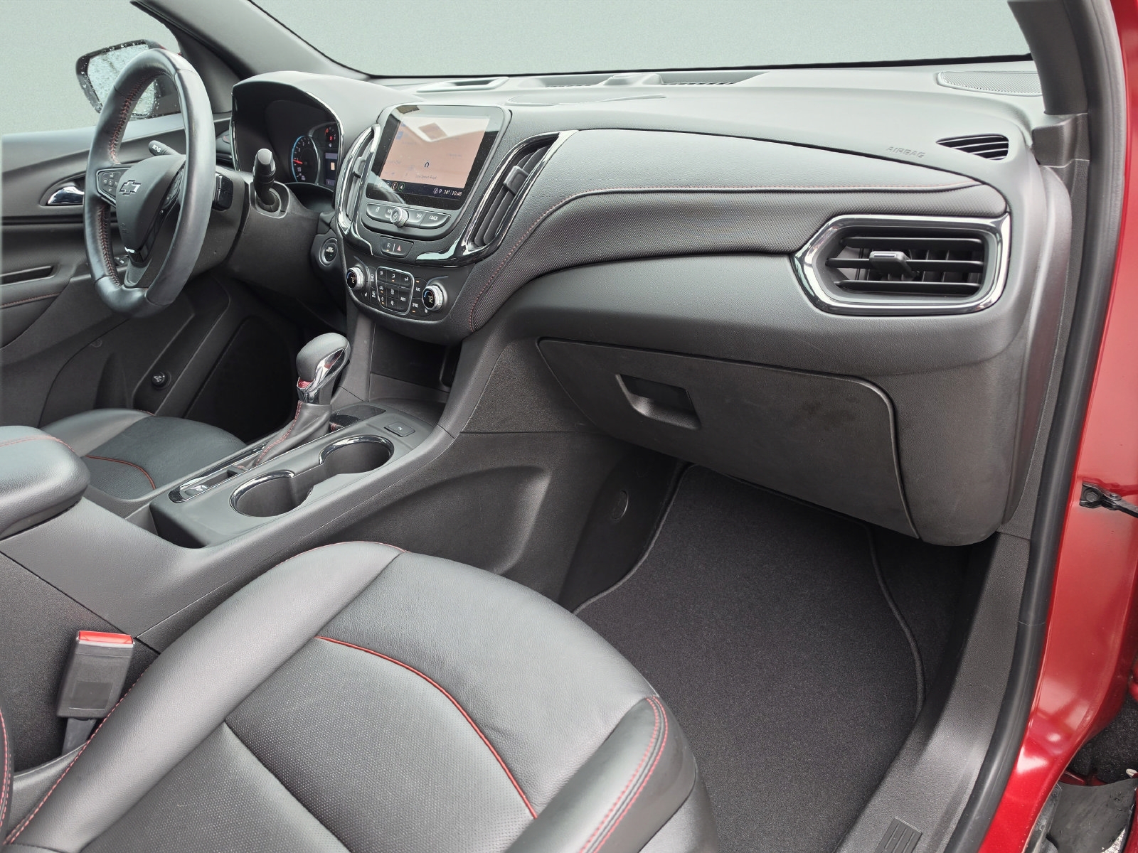 Used 2022 Chevrolet Equinox RS w/ RS Leather Package FWD image 18