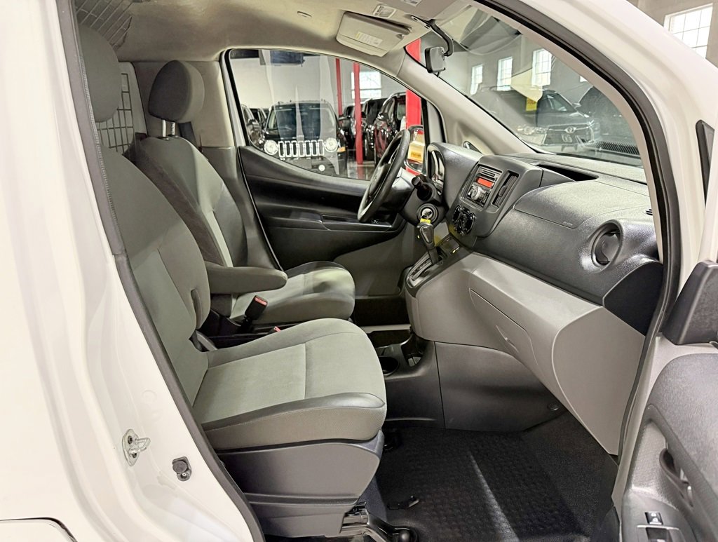 Used 2017 Chevrolet City Express LS image 29