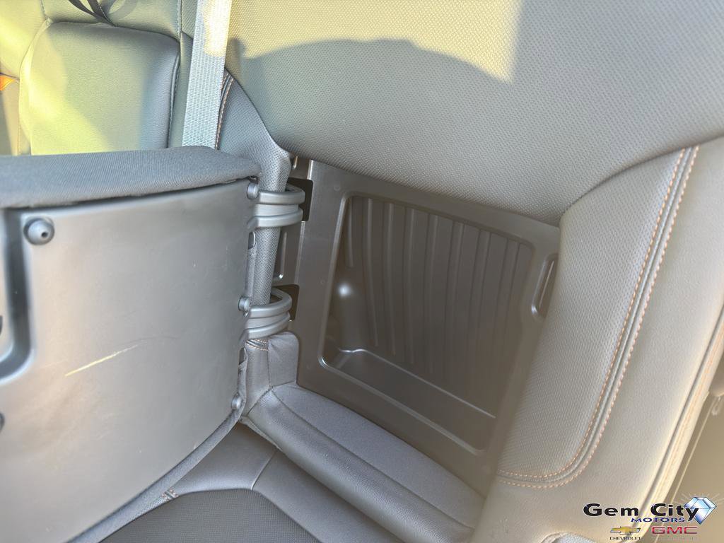 Used 2021 GMC Sierra 1500 AT4 w/ AT4 Premium Package image 14