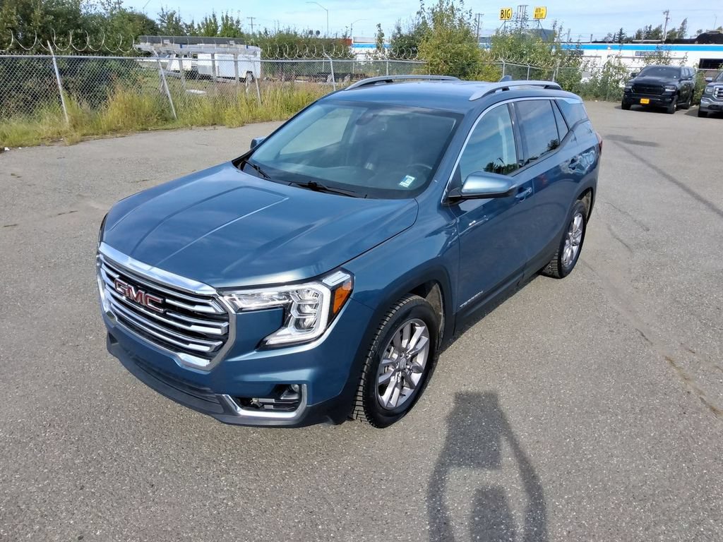 Used 2024 GMC Terrain SLT