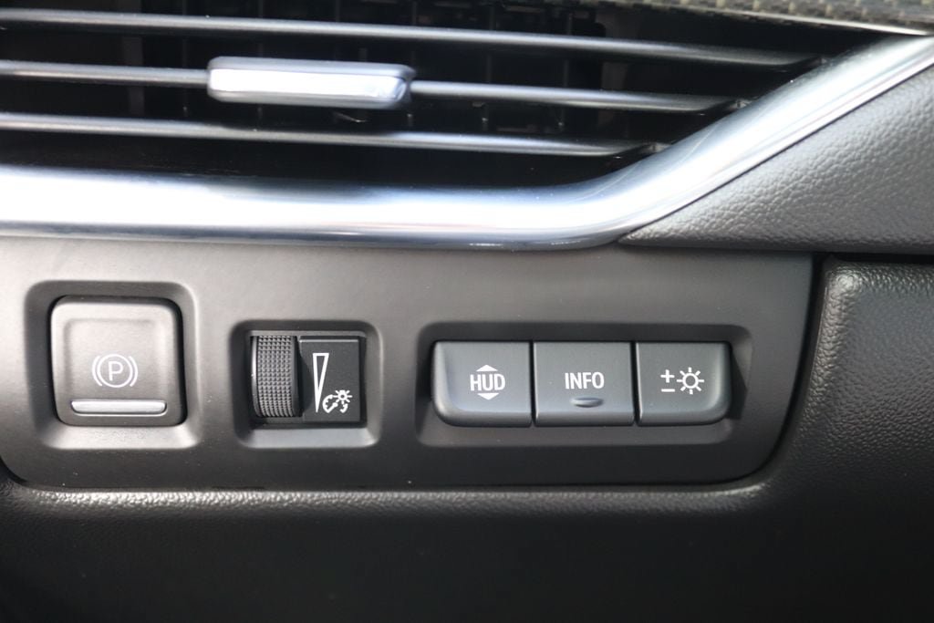 Used 2021 Cadillac XT4 Sport w/ Sun And Sound Package AWD/4WD image 8