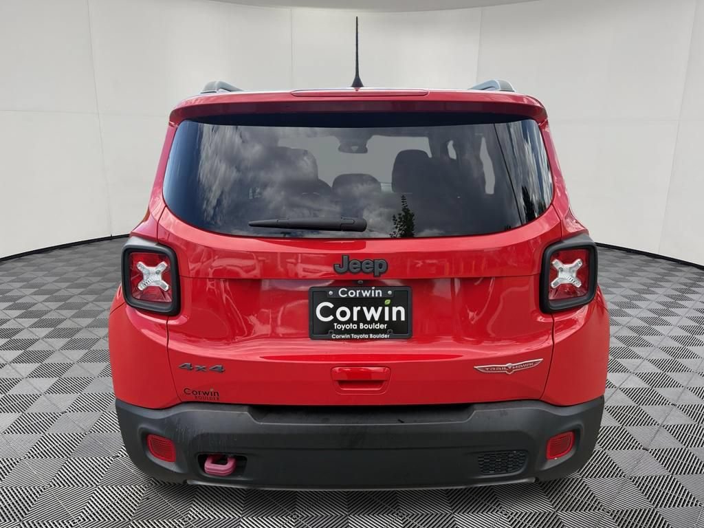Used 2020 Jeep Renegade Trailhawk AWD/4WD image 6