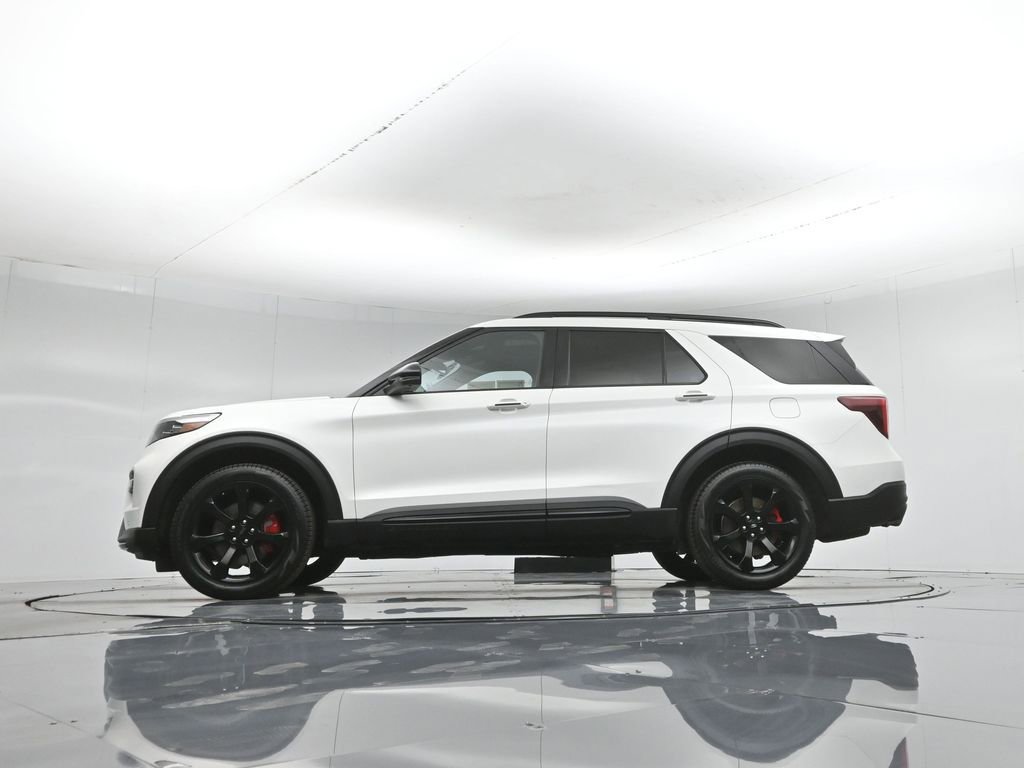 Certified 2023 Ford Explorer ST w/ Equipment Group 401A image 8