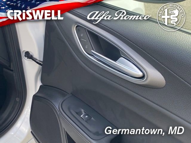 New 2025 Alfa Romeo Giulia AWD image 36