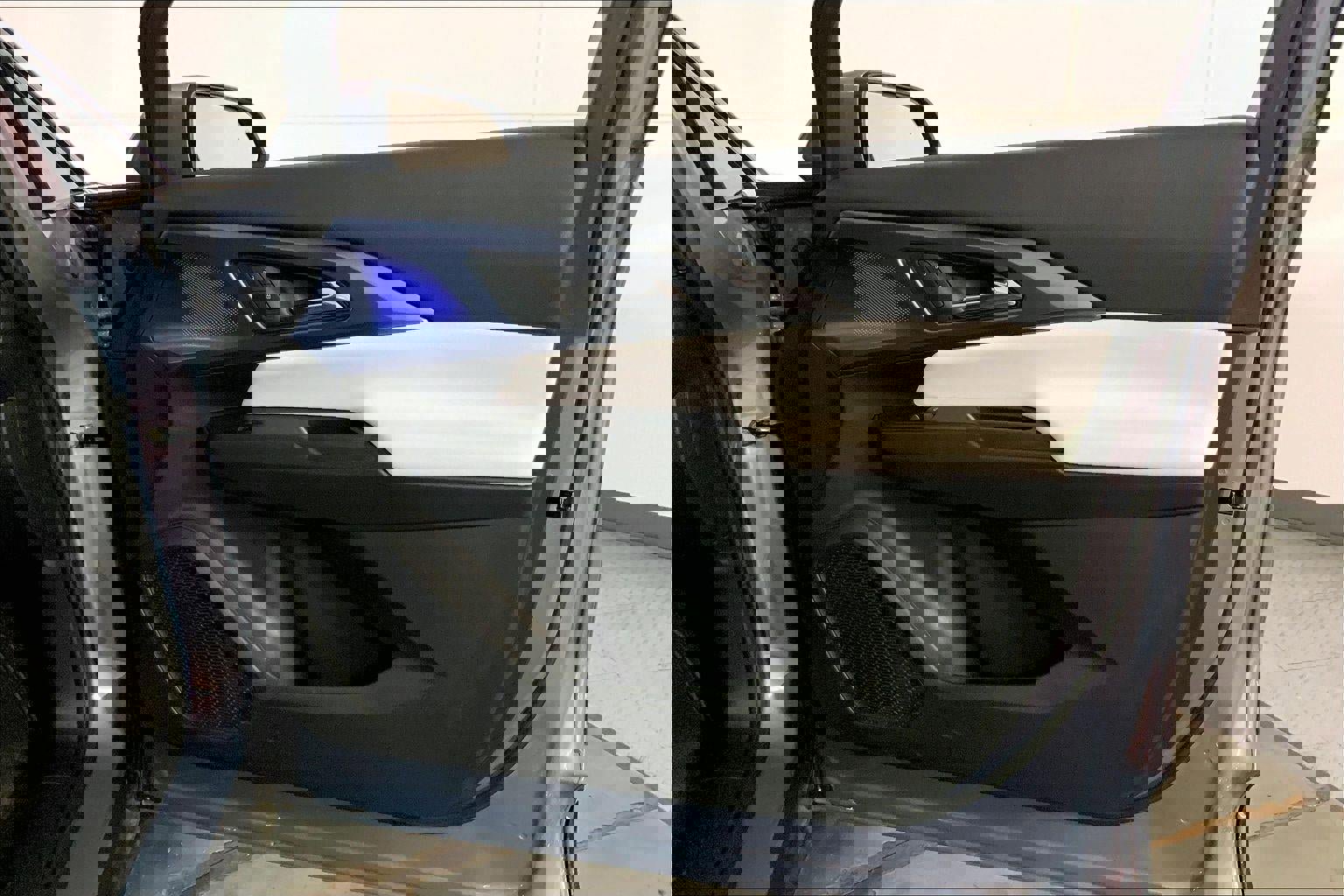 Used 2025 Chevrolet Equinox EV LT FWD image 25