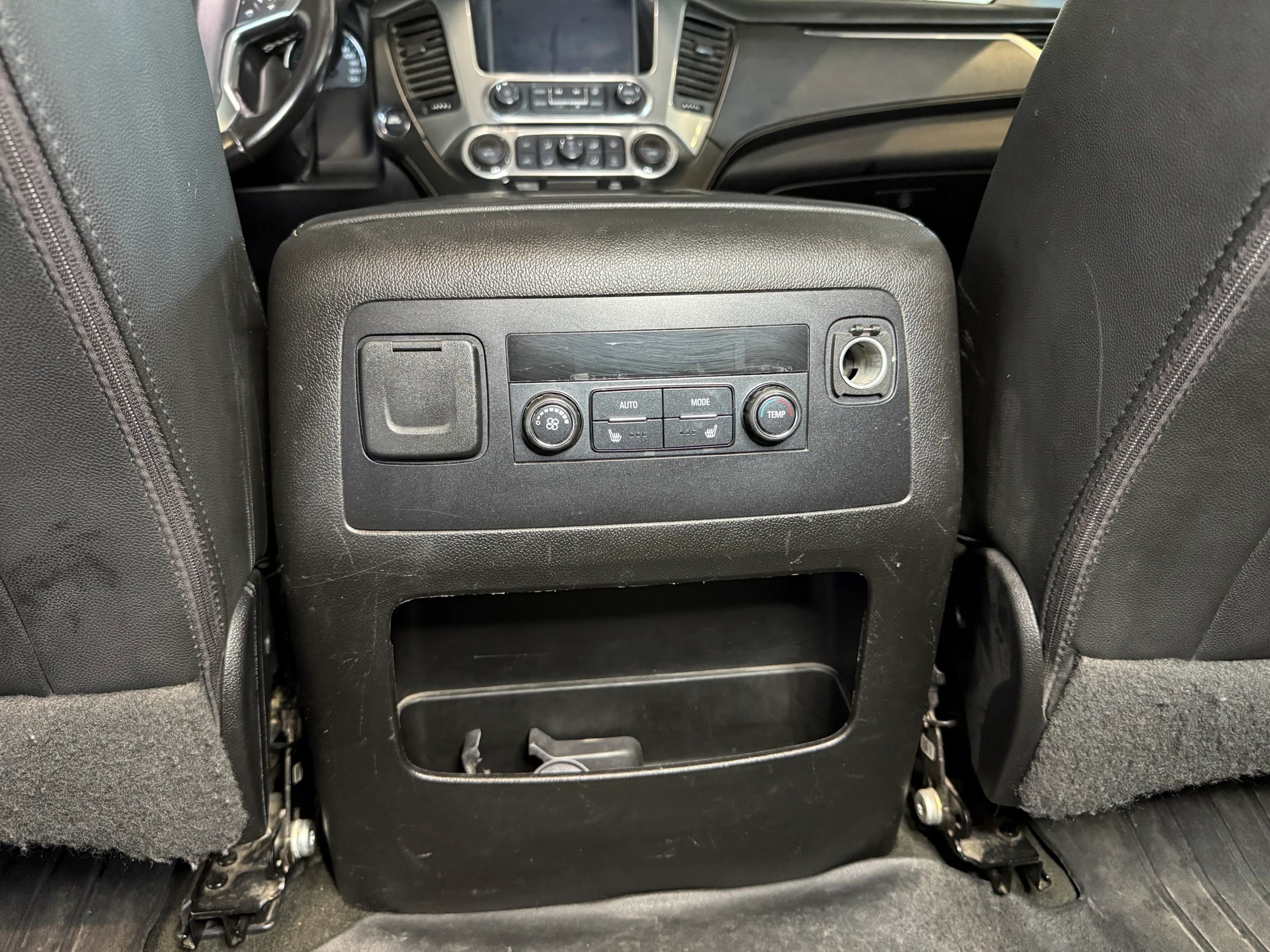 Used 2018 Chevrolet Suburban Premier image 23