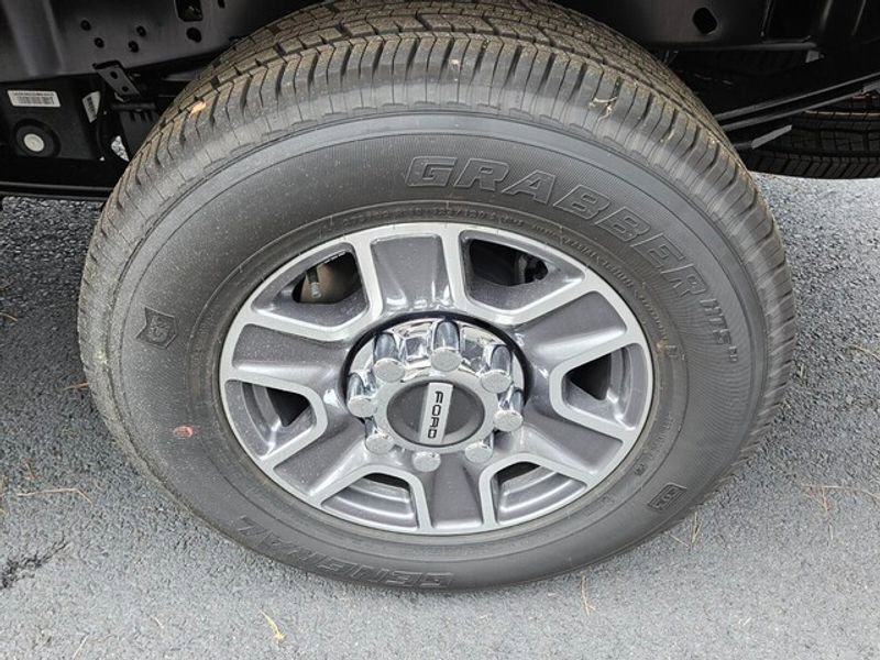 New 2026 Ford F250 Lariat image 17