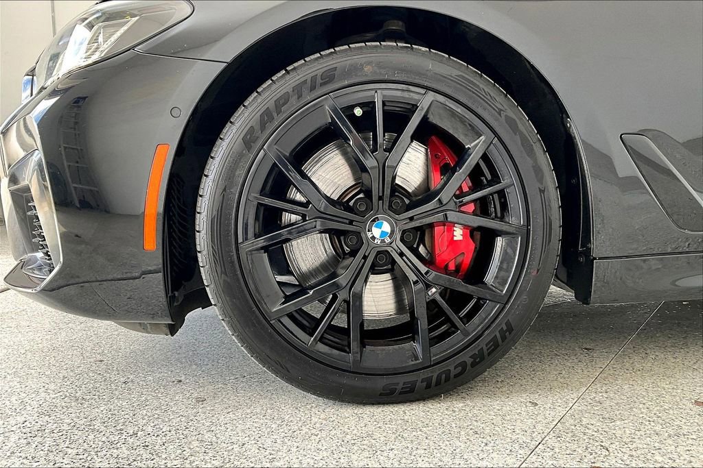 Used 2023 BMW 540i w/ M Sport Package image 11