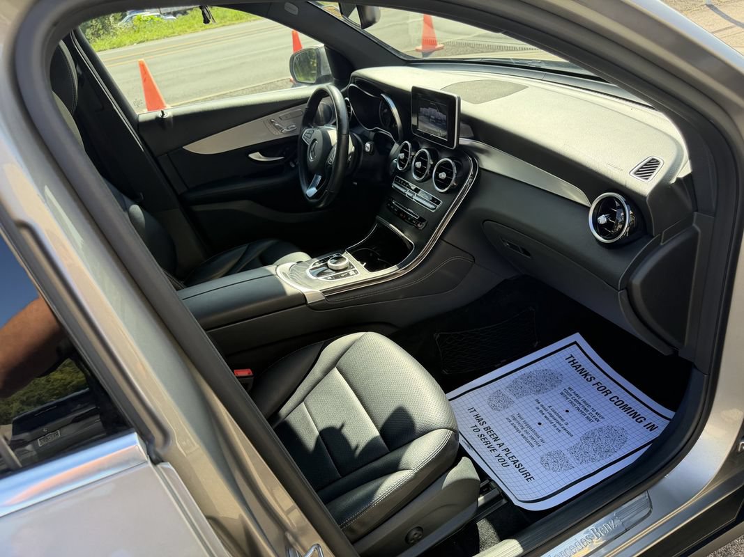 Used 2019 Mercedes-Benz GLC 300 4MATIC w/ Premium Package image 34