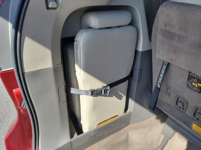 Used 2014 Toyota Sienna XLE FWD image 27