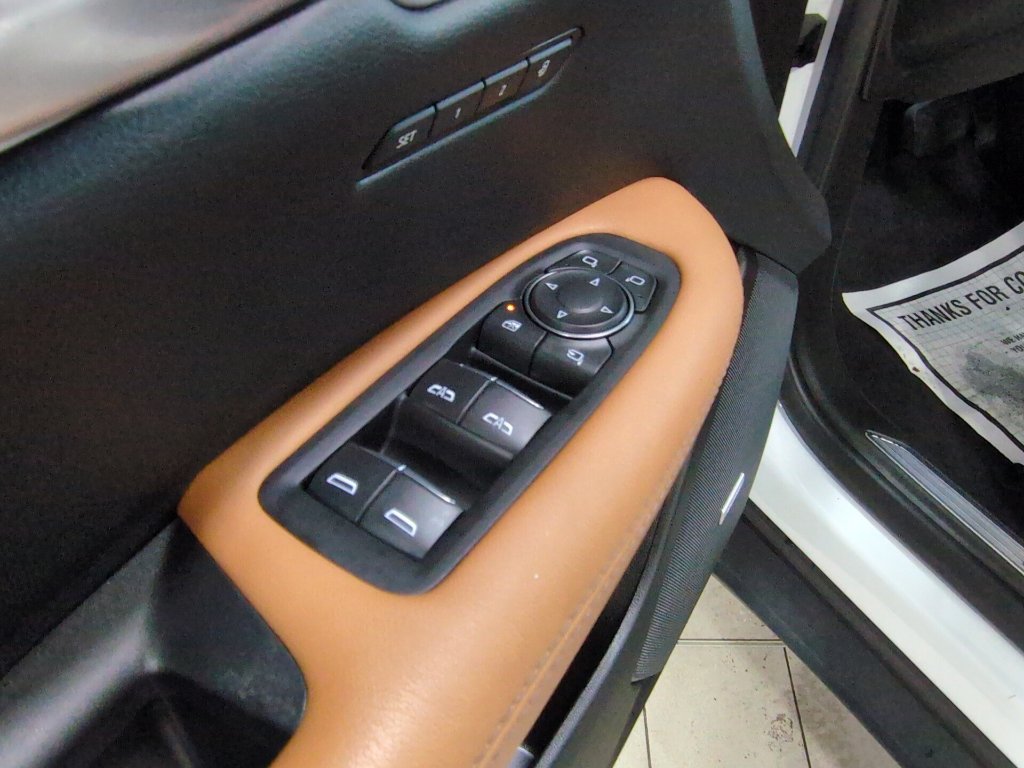 Used 2024 Cadillac XT5 Premium Luxury w/ LPO, Floor Liner Package AWD/4WD image 19