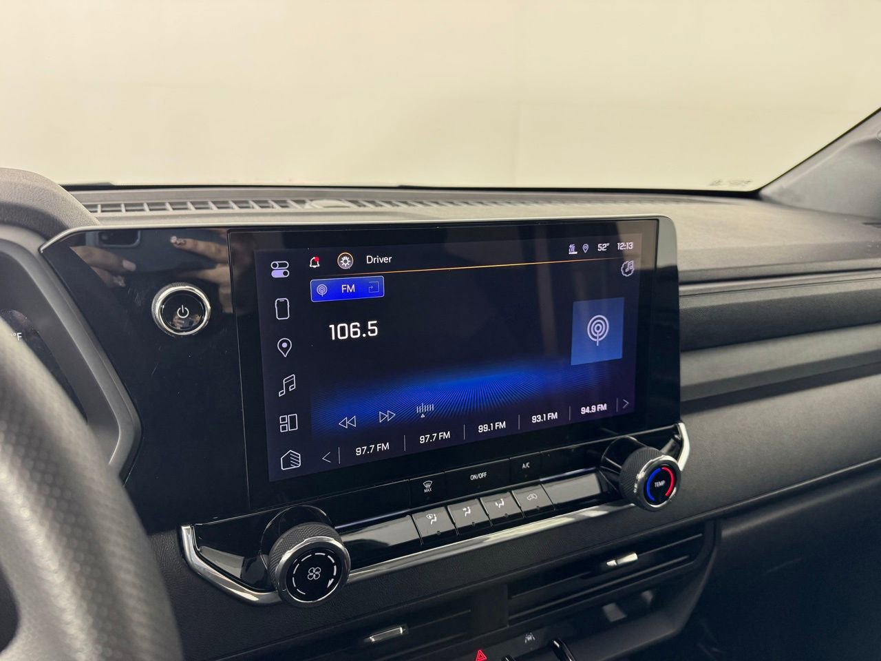 Used 2024 Chevrolet Colorado W/T image 14