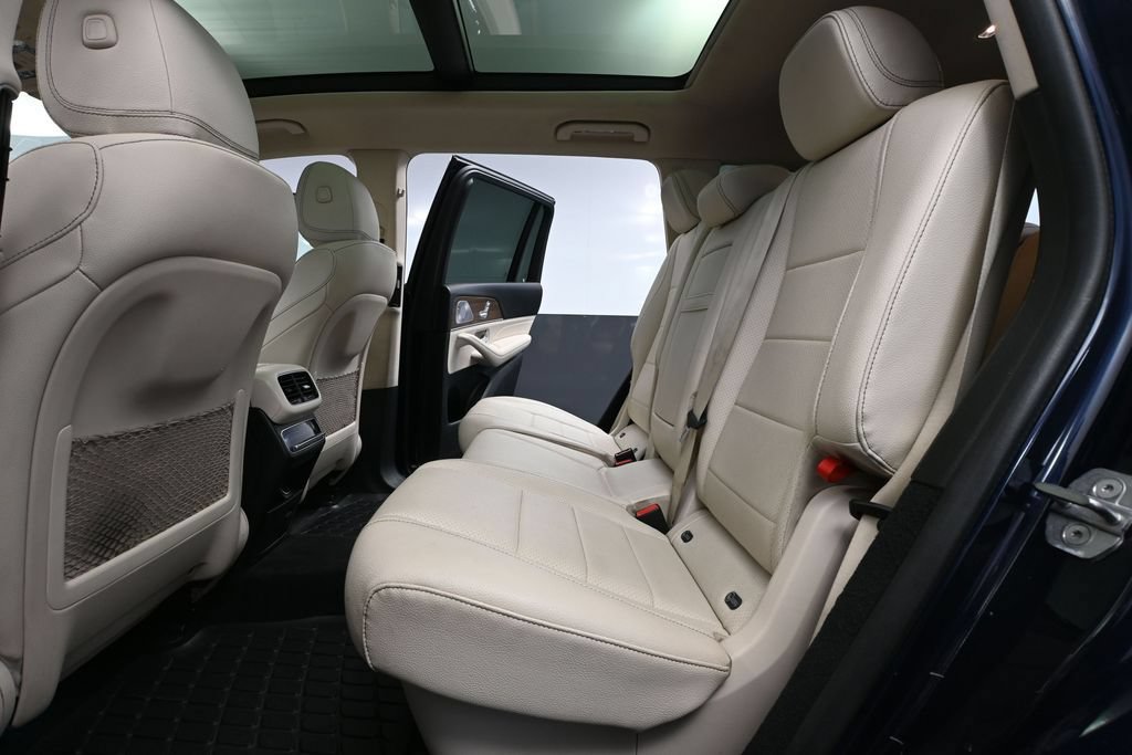 Used 2021 Mercedes-Benz GLS 450 4MATIC image 40