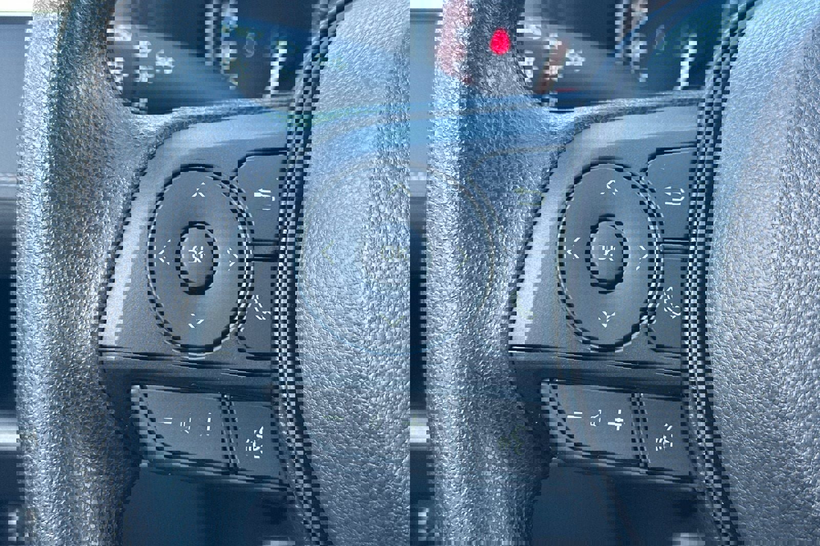 New 2025 Toyota RAV4 LE image 27