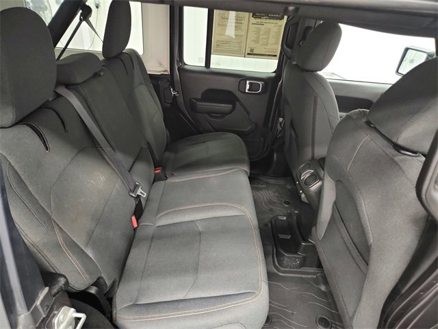 Used 2024 Jeep Wrangler Unlimited image 37