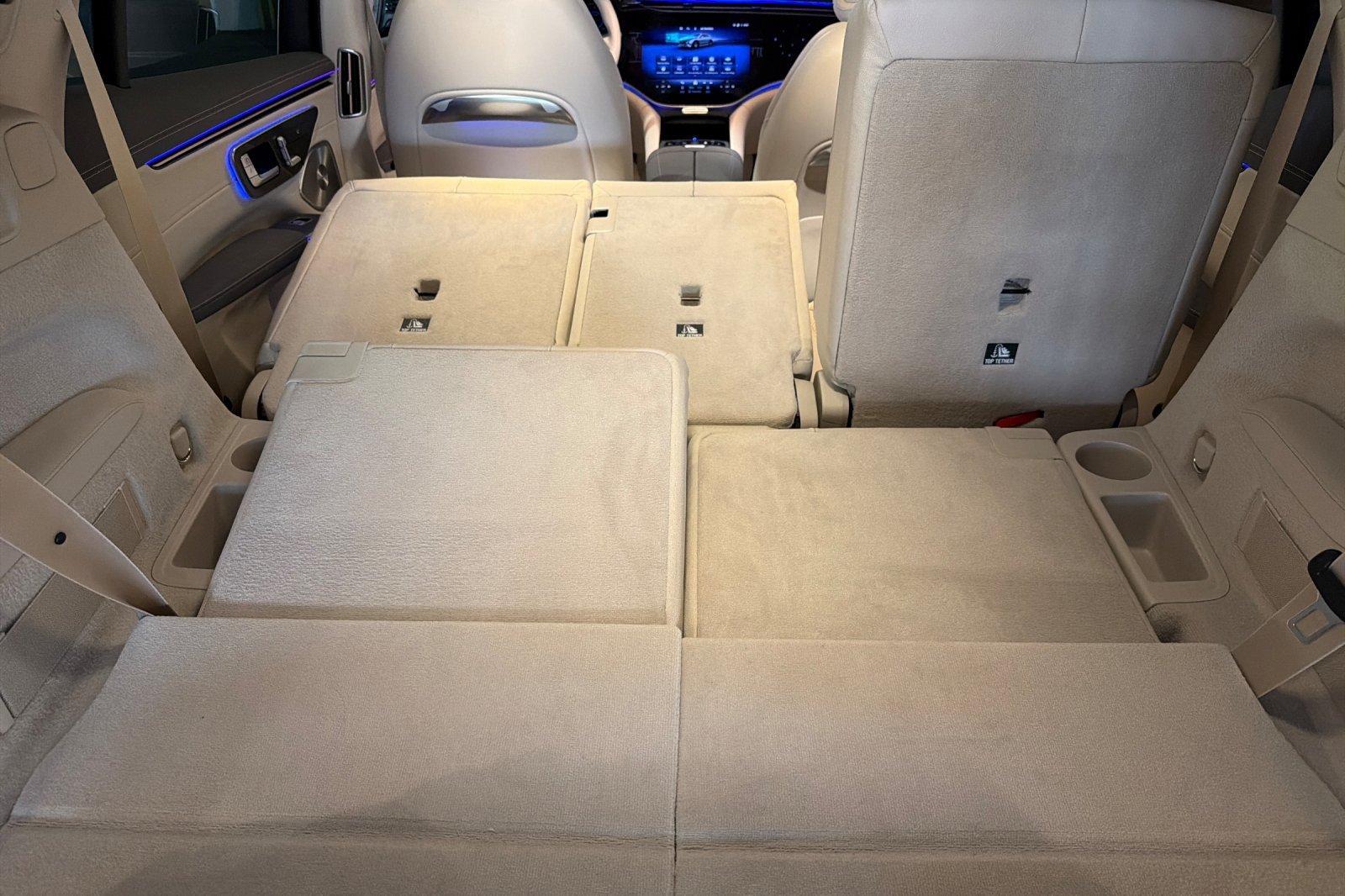 New 2026 Mercedes-Benz EQS 400 4MATIC SUV image 15