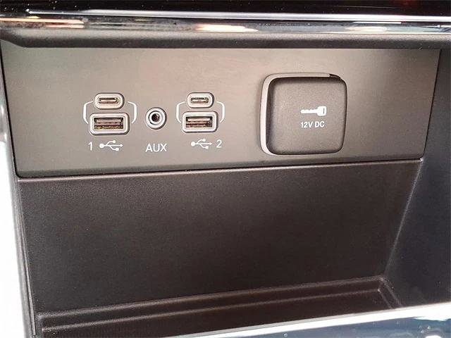 Certified 2025 Jeep Grand Cherokee Limited w/ Black Appearance Package image 26