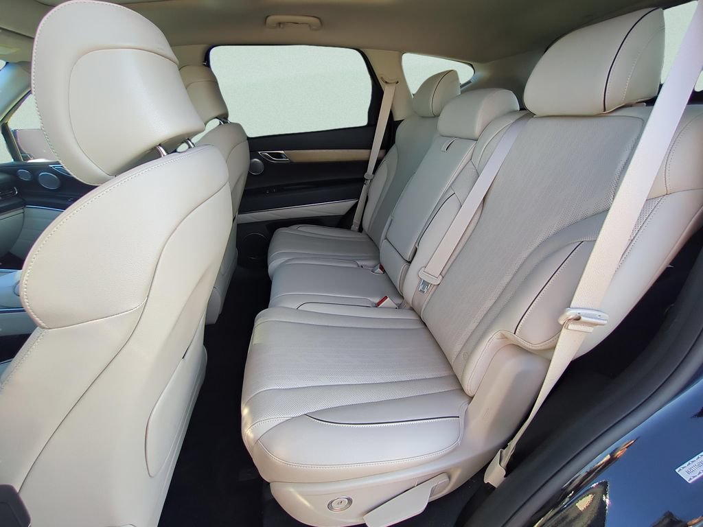 Used 2023 Genesis GV80 2.5T w/ Advanced Package AWD/4WD image 10