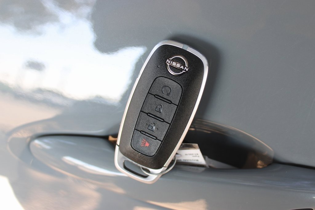 Used 2024 Nissan Kicks SR w/ SR Premium Package image 31