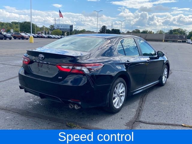 Used 2023 Toyota Camry SE FWD video 3