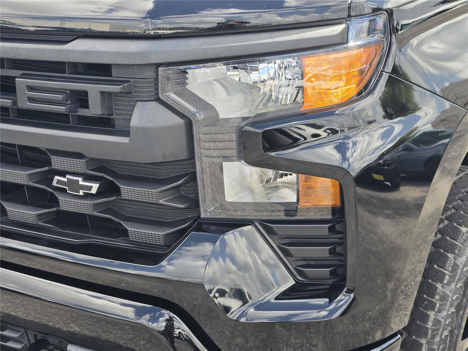 Used 2023 Chevrolet Silverado 1500 Custom w/ LPO, Dark Essentials Package RWD image 10